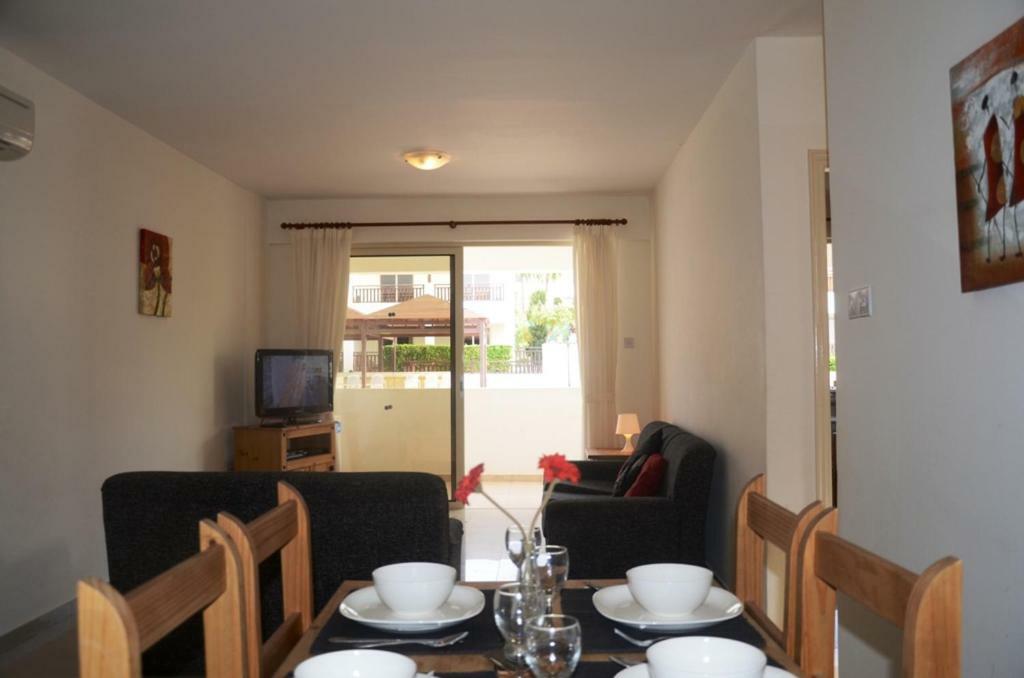 2 Bedroom Poolside Apartment E9 Péja Eksteriør bilde